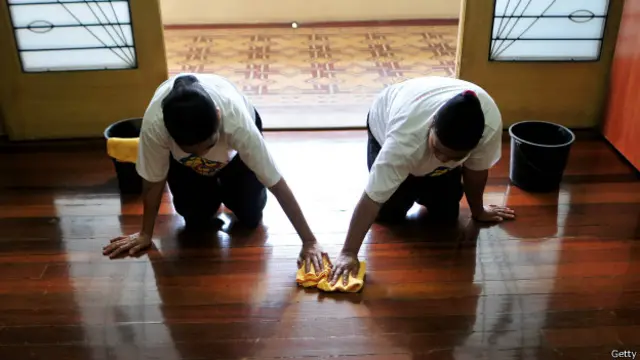 घरेलू नौकर