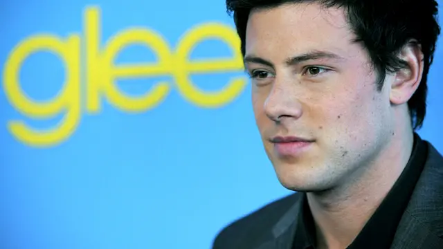 Cory Monteith, un miembro del reparto en la serie de televisión "Glee", llega a la premiere en Los Angeles, 2010. AP