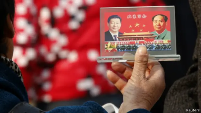 Presiden Xi Jinping dan Mao Zedong