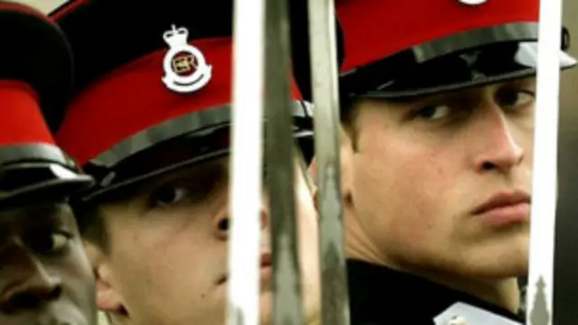 2006年，威廉王子在桑赫斯特军校接受军官训练。