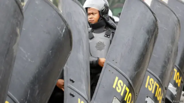 Komisi III DPR menyatakan tersangka Budi Gunawan layak dan pantas menjadi calon Kapolri.