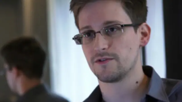 ایڈورڈ سنوڈن نے ہزاروں خفیہ دستاویزات کو افشا کیا