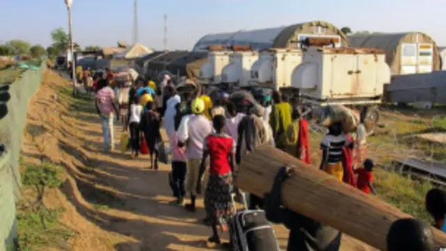 الانقسامات العرقية تعمق الأزمة