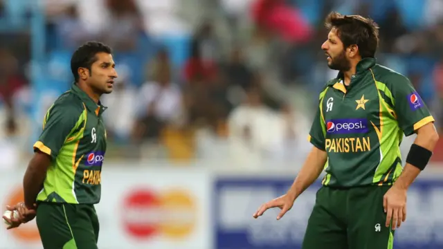 سری لنکا کی جانب سے کمارا سنگاکارہ نے 58 رنز، میتھوز نے 47 رنز بنائے جبکہ پاکستان کی جانب سے جنید خان نے 3 اور آفریدی نے 2 وکٹیں حاصل کیں۔