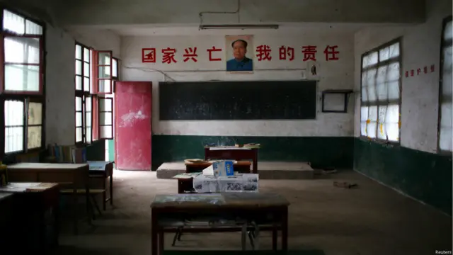 Foto Mao Zedong di ruangan kelas di Xidong, provinsi Henan, Cina 