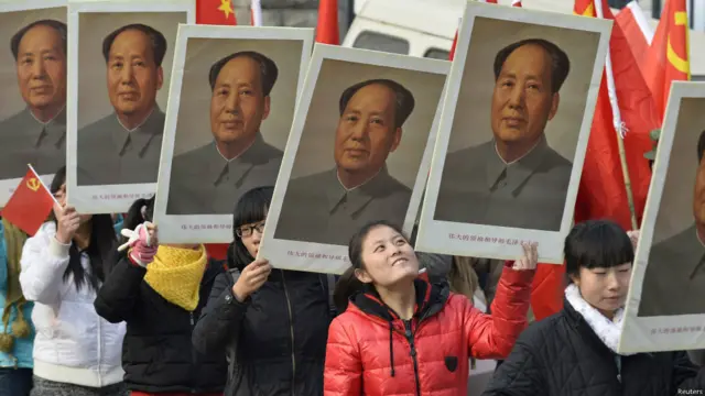 Kalangan mahasiswa dalam peringatan hari lahir Mao Zedong