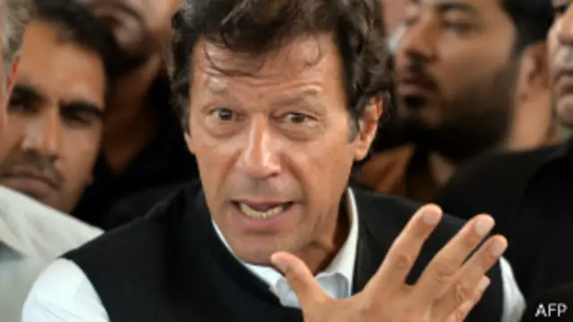 فوج کو میر علی میں کارروائی سے پہلے کم از کم علاقے سے خواتین اور بچوں کو نکال لینا چاہیے تھا: عمران خان