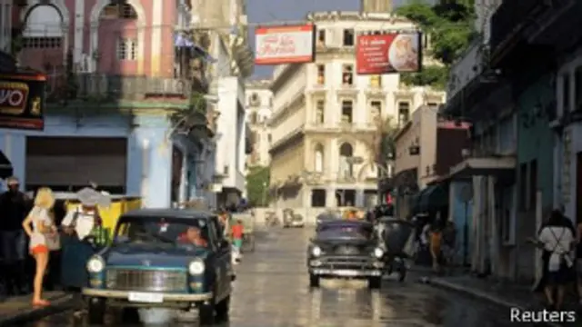 تا پیش از تغییرات اخیر، فقط کسانی می‌توانستند خودرو بخرند که مجوز به‌خصوصی از دولت داشتند