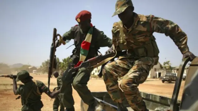 Konflik bersenjata dilatari konflik politik pemimpin Sudan Selatan.