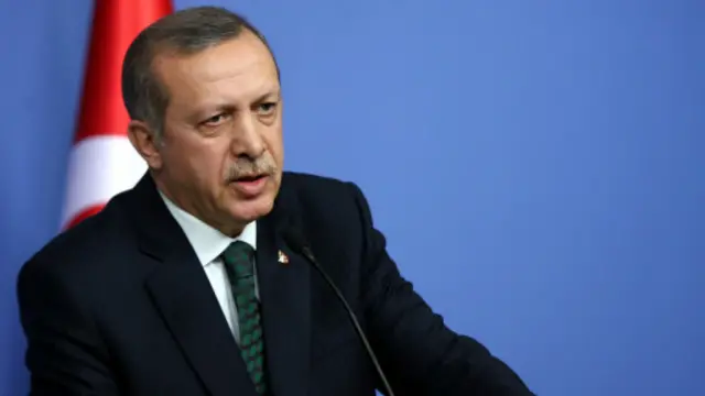 Жаноб Эрдўғон коррупция текширувларини ўз ҳукуматига қарши фитна, деб тасвирлаган