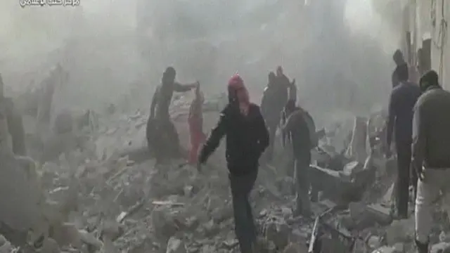 نیروهای امدادرسان در محل خرابی ها