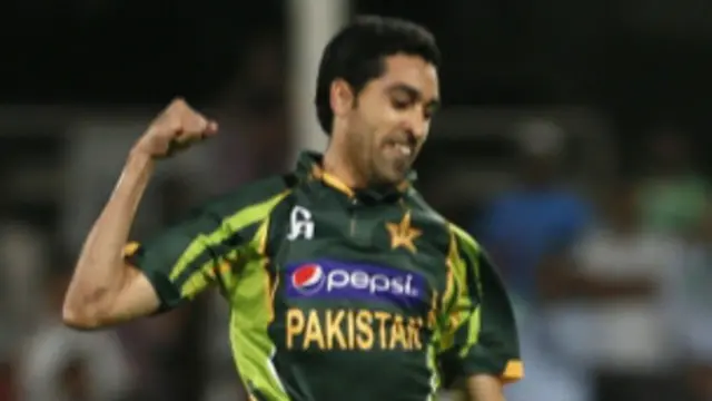 عمر گل نے اس میچ میں بھی تین وکٹیں لیں