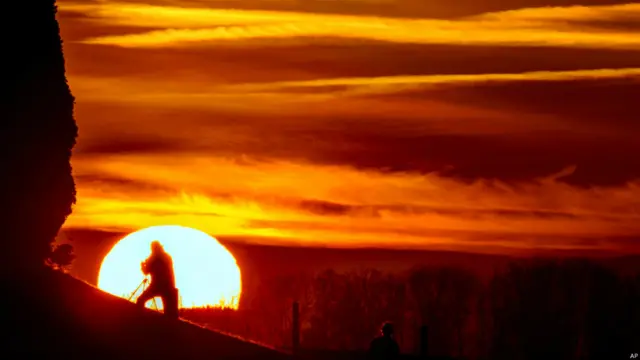 सूर्यास्त