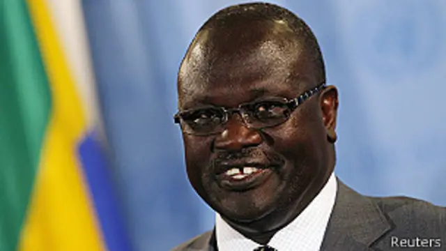 نائب رئيس جنوب السودان السابق رياك مشار يبدي استعداده للدخول في محادثات سلام. 