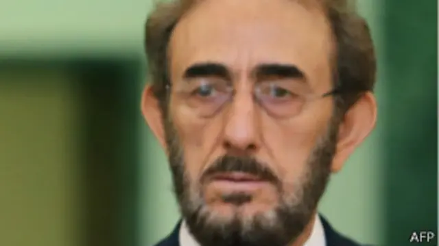 أسفر الهجوم عن إصابة اثنين من حراس وزير الدفاع بالوكالة