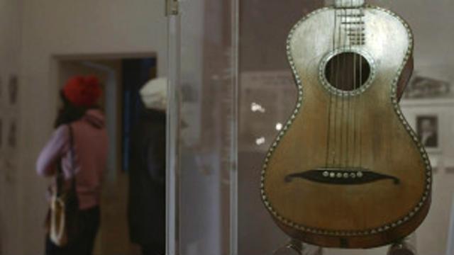 Guitarra del museo Gruber