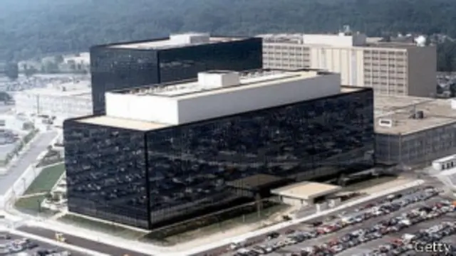 وكالة الأمن القومي، التي اعتادت أن تراِقب دون أن تراقَب، تواجه متابعة دقيقة لم تخضع لها منذ سبعينات القرن الماضي، أو ربما لم تشهدها في أي وقت مضى.