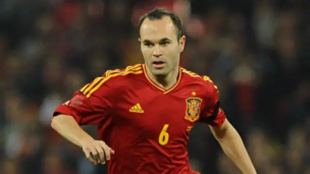 Tây Ban Nha có dư thừa hàng tiền đạo tài ba với các ngôi sao như Iniesta.