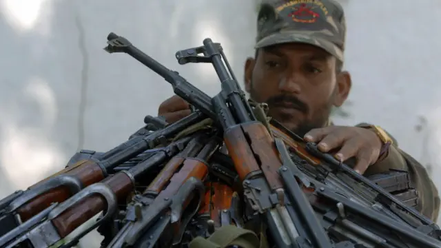 کشمیر میں کاشنکوف حاصل کرنا کوئی مشکل کام نہ تھا