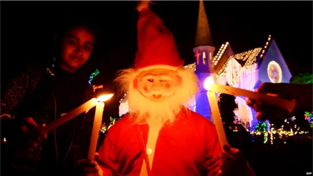 尽管天主教徒只占印度人口的2%，但该国许多地方还是热烈庆祝圣诞节。