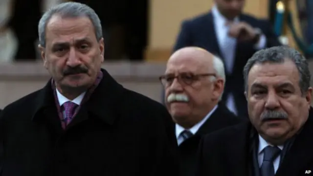 Опозиція вимагала, аби Зафер Каглаян (зліва) і Муаммер Гюлер (справа) пішли у відставку