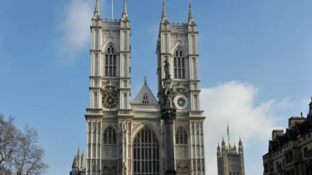 الاحتفال بعيد الميلاد فرصة استغلها أسقفا ويستمنيستر وكانتربيري للحديث عن معاناة المسيحيين في الشرق الأوسط.