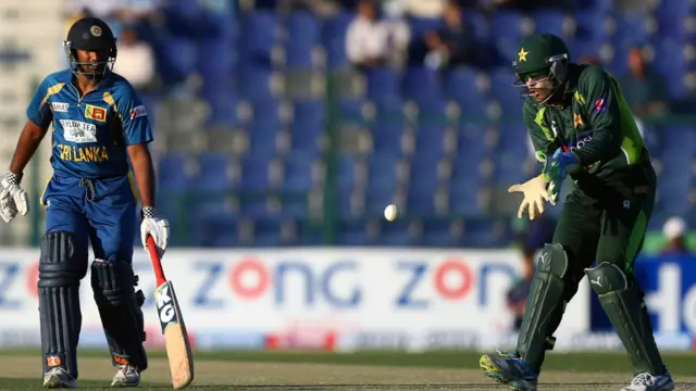 سری لنکا کی ٹیم نے اس میچ میں ٹاس جیت کر پہلے کھیلنے کا فیصلہ کیا تھا۔