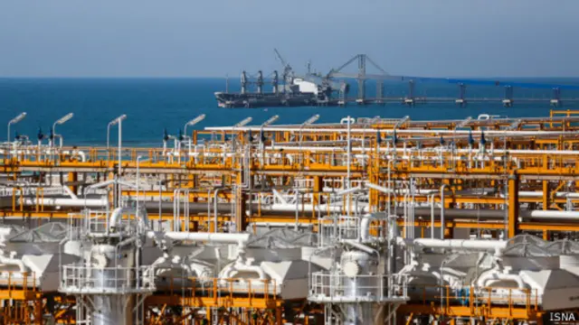 قراردادهای اجرای فازهای در حال تولید طرح توسعه میدان پارس جنوبی به شیوه بیع متقابل بوده‌اند