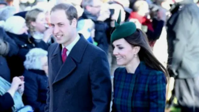 威廉王子和凯特与女王及其他王室成员一起,参加圣诞教堂礼拜。