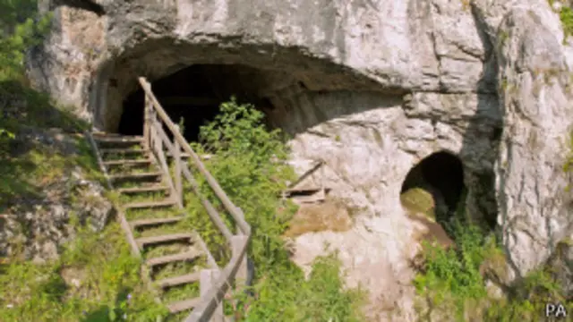 Caverna Denisova, na Rússia