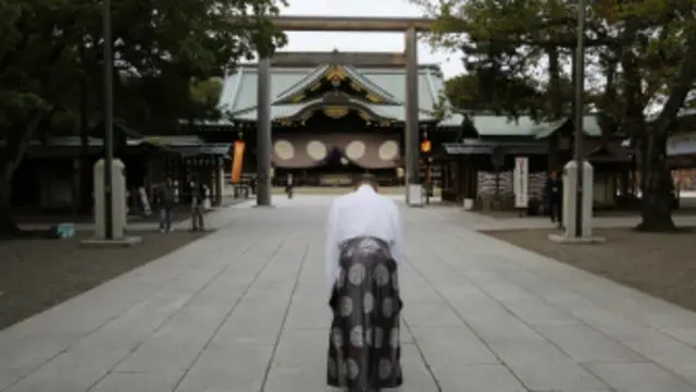 යසුකුනි ස්මාරකය