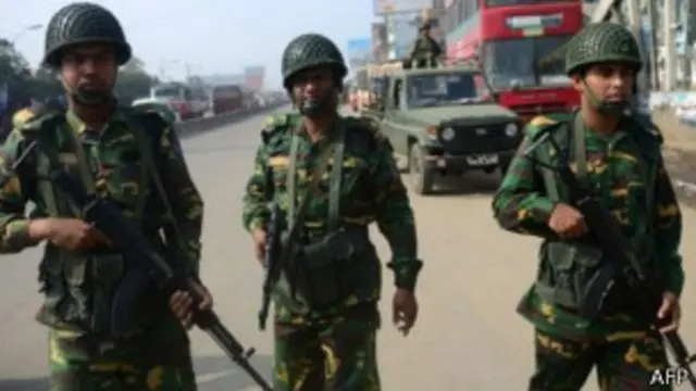 بنگلہ دیش کی حزب مخالف کو اس بات کا خدشہ ہے کہ حکومت اقتدار میں رہتے ہوئے انتخابات میں دھاندلی کرے گی