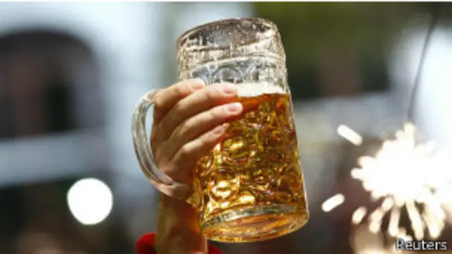 Врачи призывают к умеренности в новогоднюю ночь