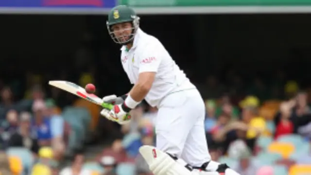 ژاک کېلېس چې د کرېکټ لوبې اتل او کم ساری لوبغاړی دی.