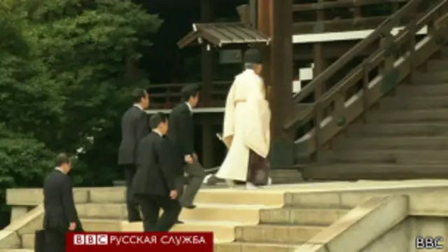 安倍参拜靖国神社