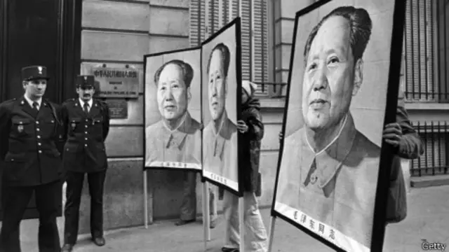 Phe tả Pháp viếng Mao ở Sứ quán Trung Quốc tại Paris tháng 9/1976