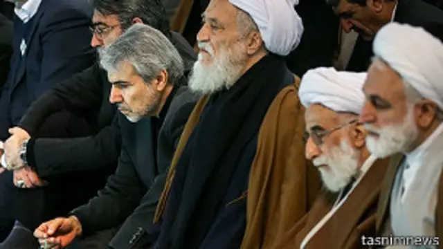 چهره‌های مختلف سیاسی در نماز جمعه امروز حاضر بودند