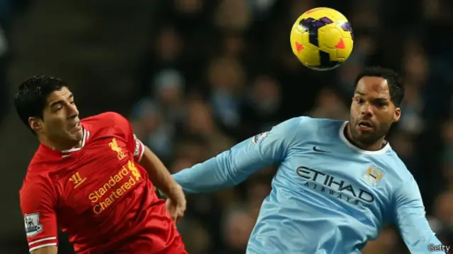 Kemenangan atas Liverpool membuat City lebih diunggulkan dan kini bersisian dengan Arsenal.