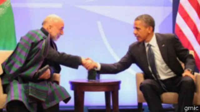 وقتی آقای اوباما در ۲۰ جولای ۲۰۰۸ به افغانستان سفر کرد، مقام‌های افغان گفتند که انتظار ندارند سیاست آمریکا پس از انتخابات تغییر کند، انتظاری که برآورده نشد