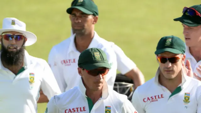 ڈیل سٹین نے دوسرے دن تباہ کن بولنگ کرتے ہوئے چھ وکٹ لیے