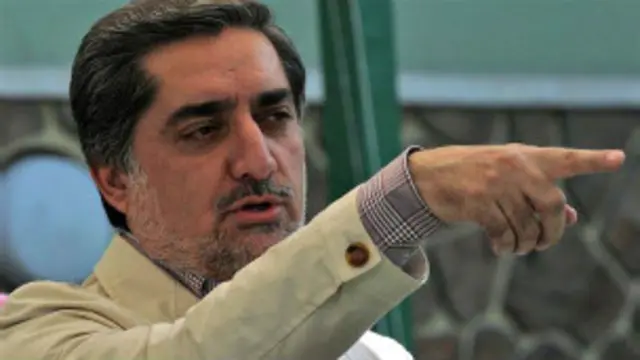 ائتلاف ملی به رهبری عبدالله عبدالله آقای کرزی را متهم به تلاش برای ماندن در قدرت کرده است