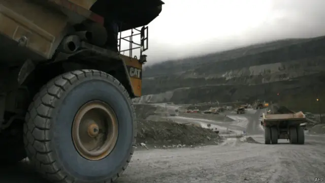 Kontrak karya PT Freeport Indonesia akan berakhir pada 2021 mendatang dan bisa mengajukan perpanjangan operasi paling cepat pada 2019.