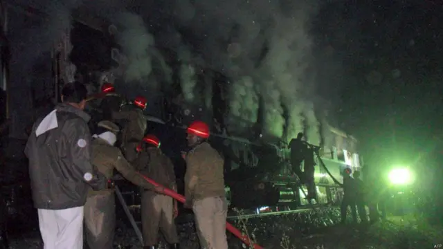 ट्रेन में लगी आग, बैंगलोर-नांदेड़ एक्सप्रेस