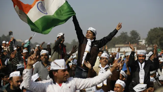 आम आदमी पार्टी, अरविंद केजरीवाल, शपथ ग्रहण समारोह, रामलीला मैदान, दिल्ली,