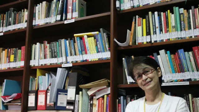 Karlina memilih pendekatan keseharian namun tidak mengesampingkan ide-ide besar.