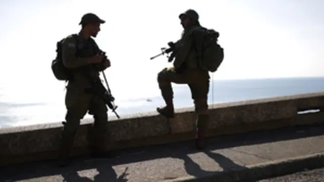 جنديان اسرائيليان عند الحدود الشمالية مع لبنان