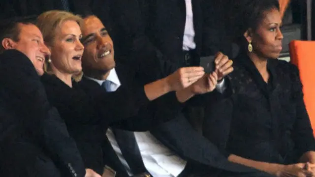 obama selfie