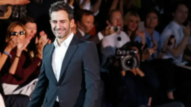 雅可布黑色秀告别路易威登