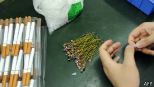 السجائر الإلكترونية ساعدت 1.3 مليون مدخن على التوقف عن التدخين في بريطانيا فقط