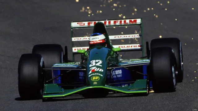 انھوں نے اپنا سب سے پہلا مقابلہ 1994 میں جیتا جب وہ بینیٹن کی ٹیم میں شامل تھے۔